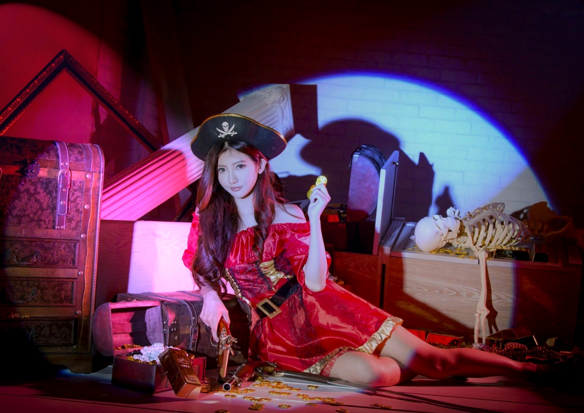 Gallery - 台湾正妹薇安Vivian硬核武装特工写真：飒爽制服棚拍，尽显酷飒冷艳作战风情台湾御女郎 - Royal Lady 制服冷艳角色扮演 薇安Vivian女神私房照_秀色女神 - image 24