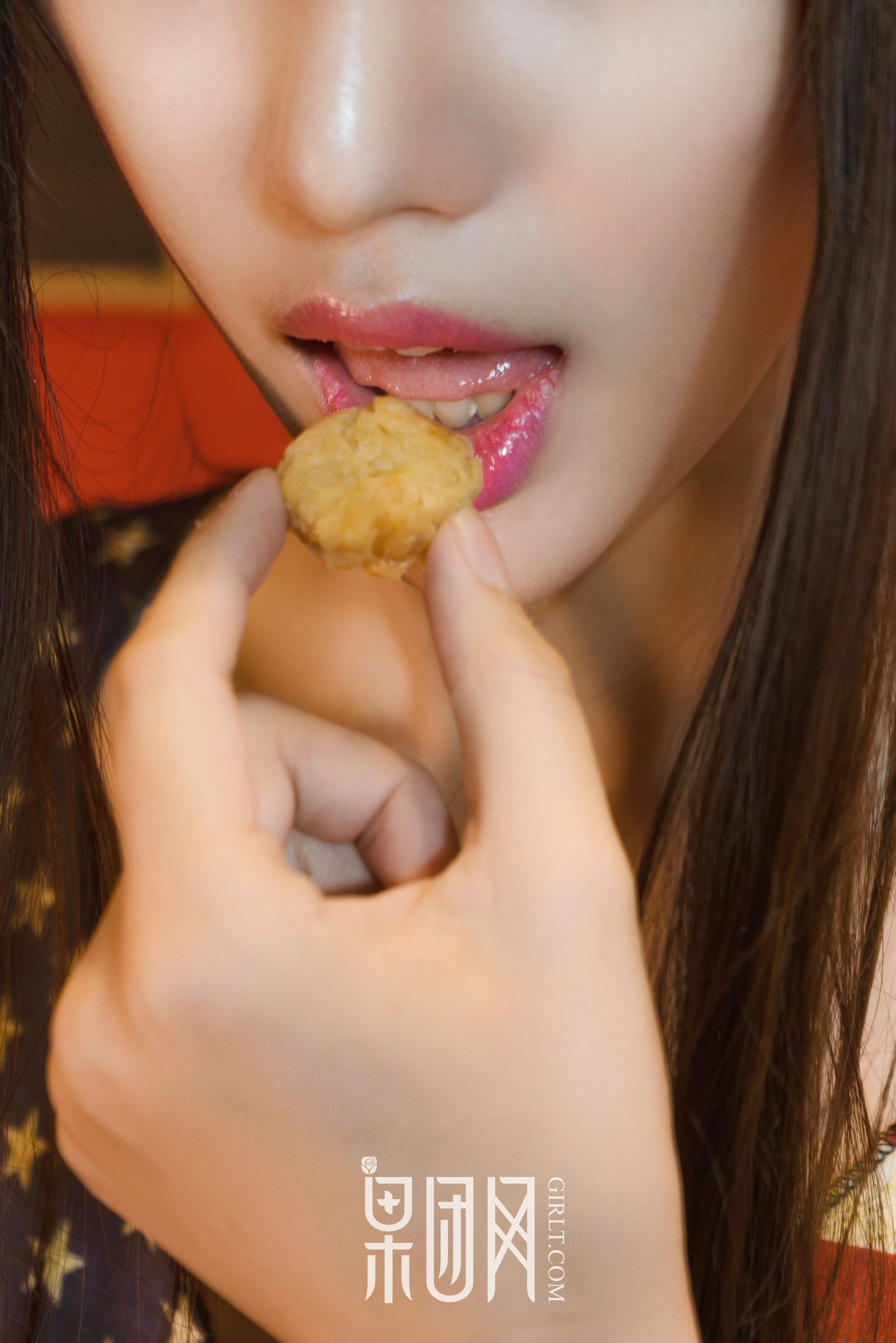 宓兔兔儿火辣新图，抚慰单身汪的心灵!