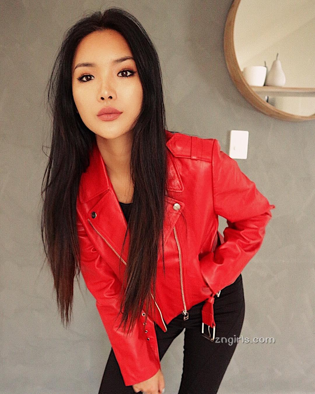 韩籍辣妹Chailee Son 小麦色皮肤与马甲线