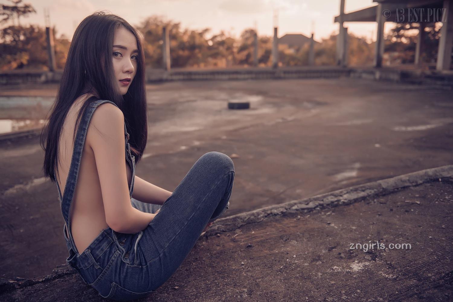 泰国美人Aumamii Upaiprom泳装出镜美图