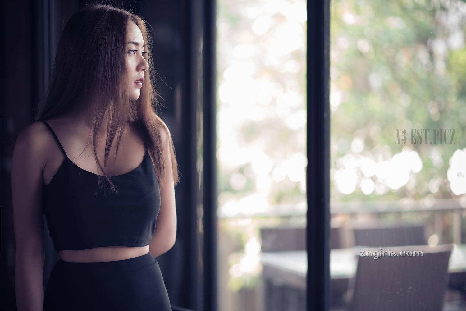 泰国美人Aumamii Upaiprom泳装出镜美图