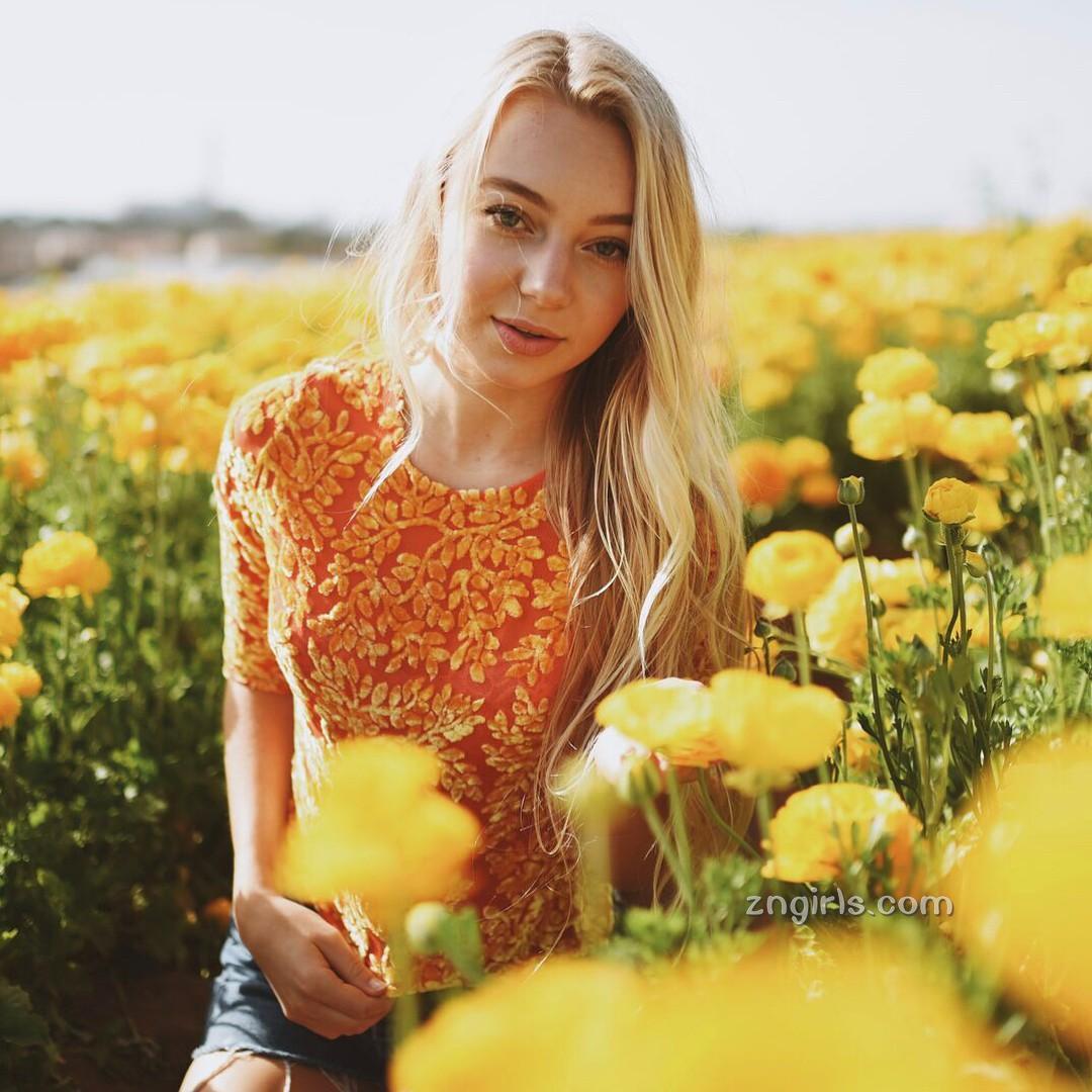 难得可爱Cassie Brown 挡不住的青春魅力清新比基尼 凯西·布朗女神私房照_秀色女神