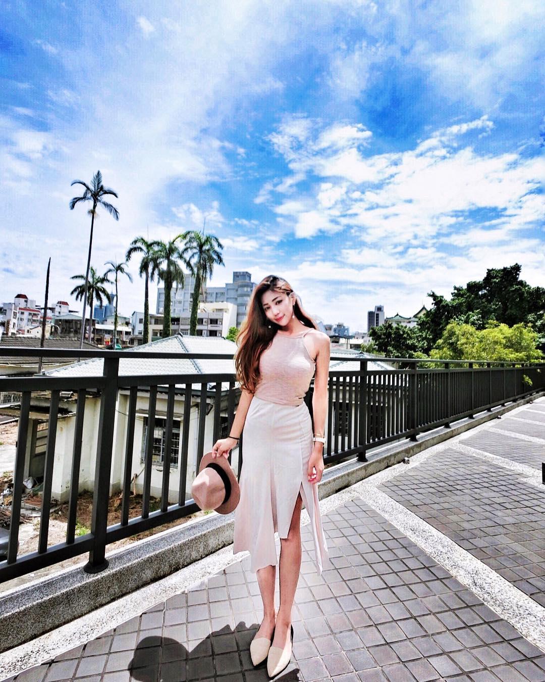 美女博客主林倩 抓住夏日的尾巴