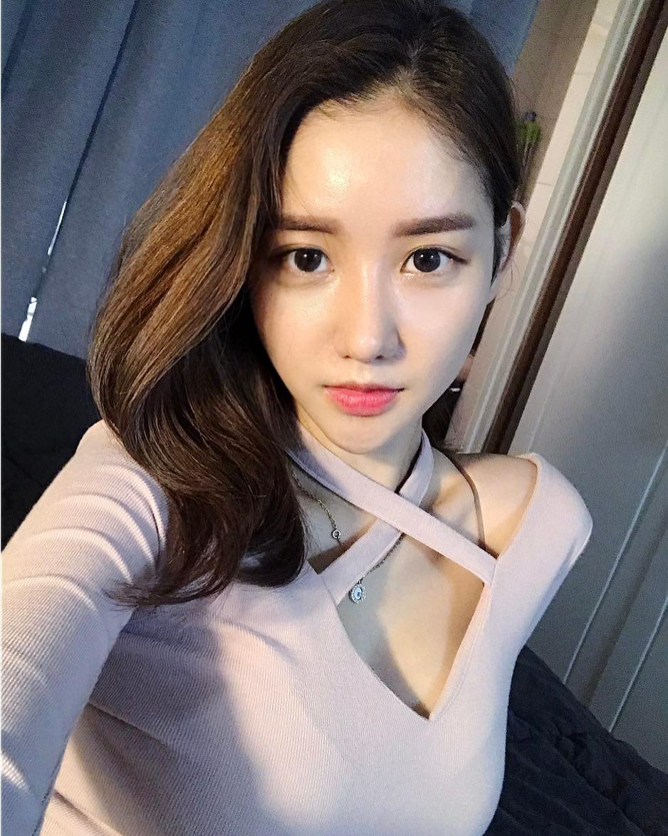 韩国超正妹미령원 完美曲线征服网友
