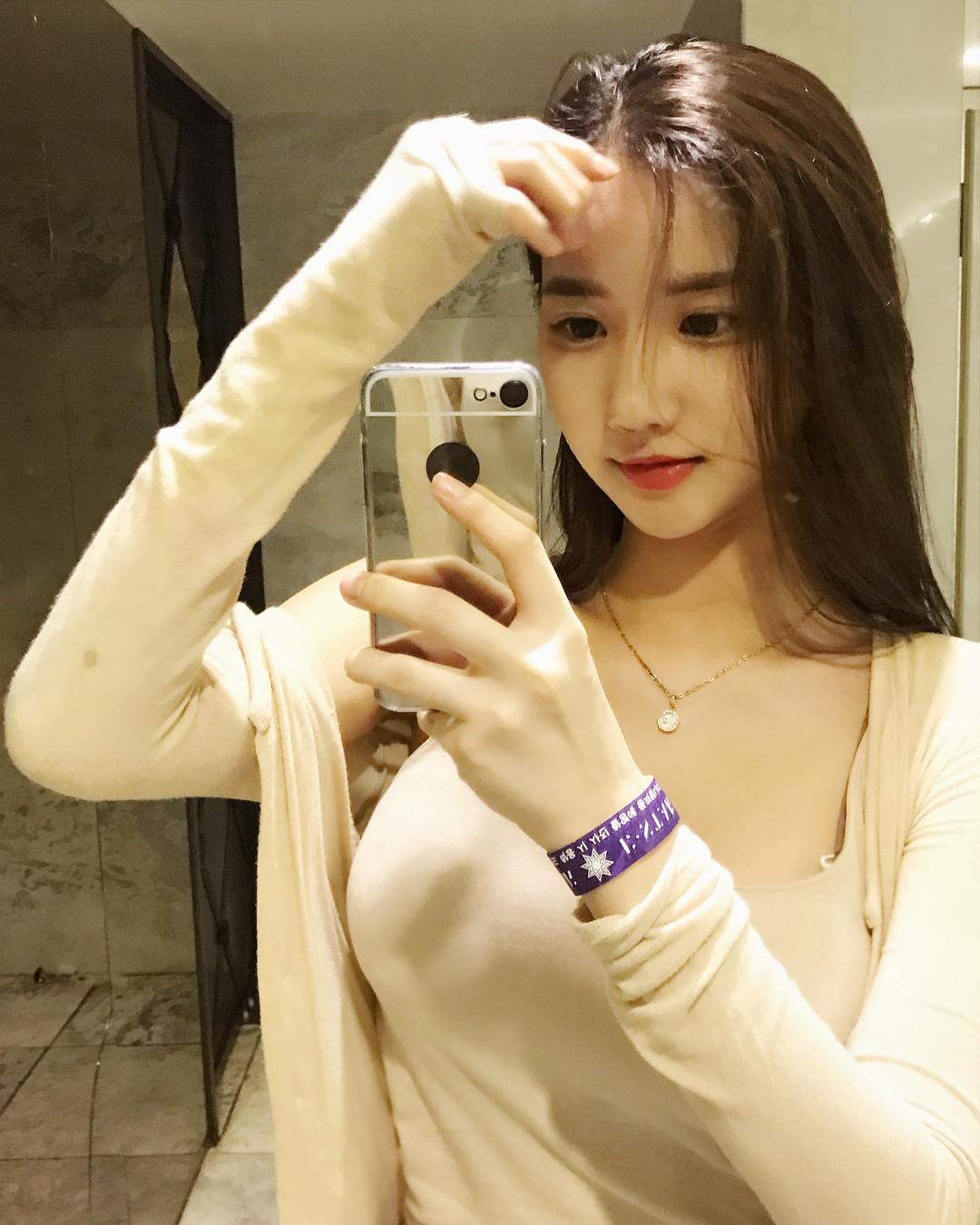 韩国超正妹미령원 完美曲线征服网友