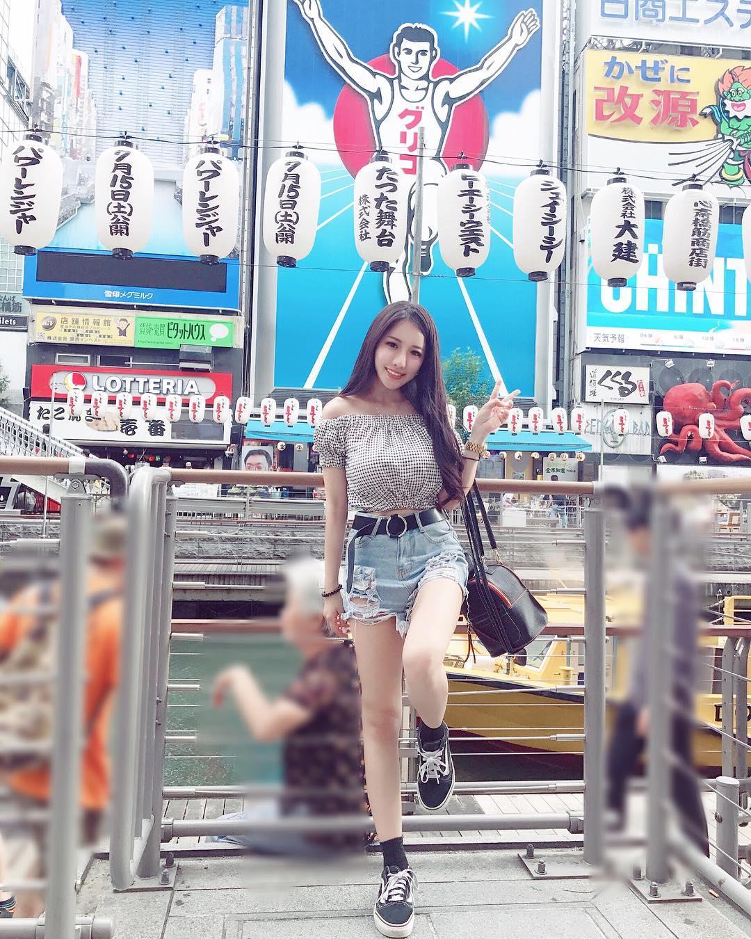 台湾辣妹张瑜庭 海滩比基尼的炸裂感