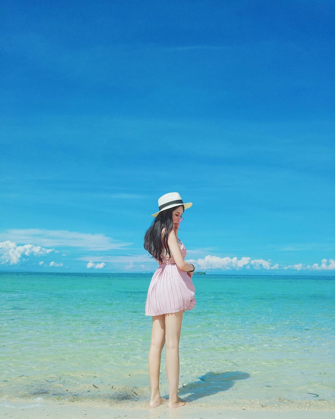 台湾辣妹张瑜庭 海滩比基尼的炸裂感