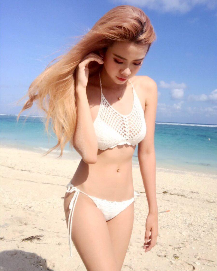 大马女模Qi Qi Lee 惊人上围性感迷人