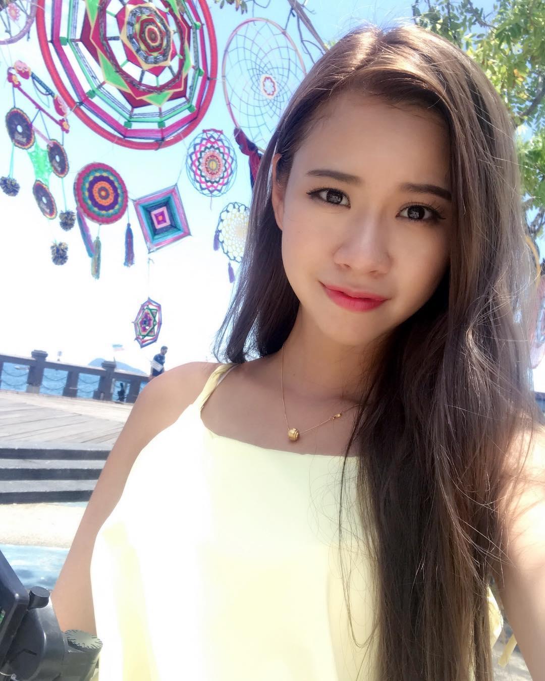 大马女模Qi Qi Lee 惊人上围性感迷人