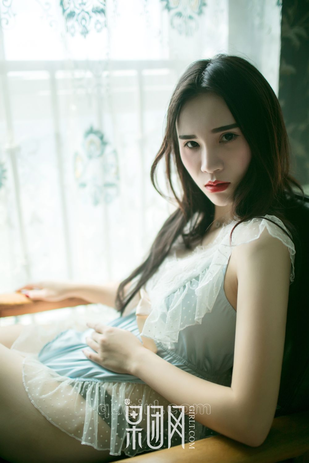 硬朗御姐大秀美背 浴缸湿身无比勾魂