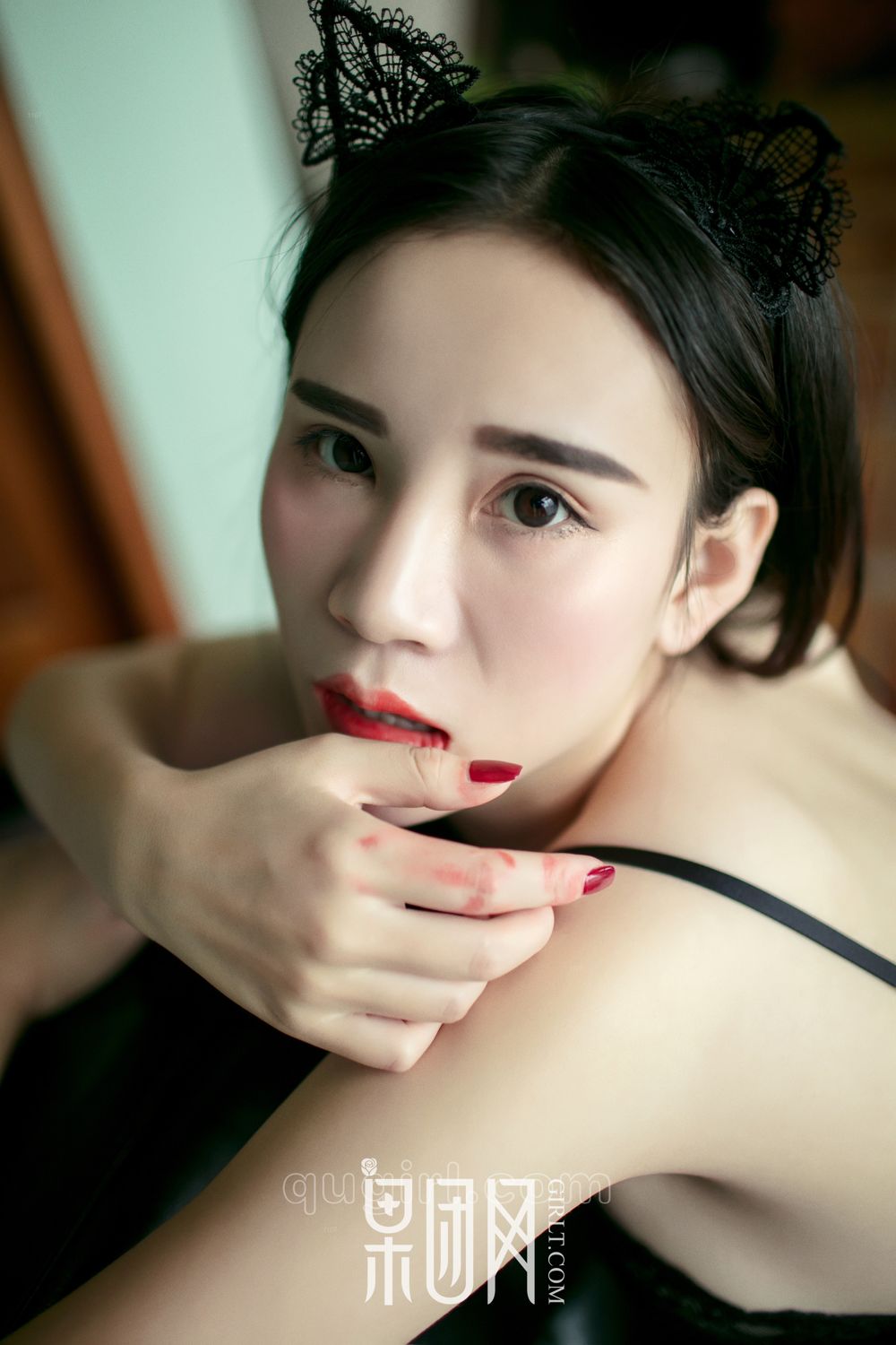 硬朗御姐大秀美背 浴缸湿身无比勾魂