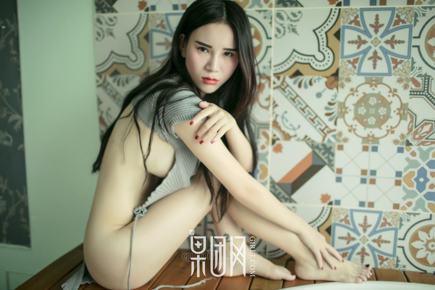 硬朗御姐大秀美背 浴缸湿身无比勾魂