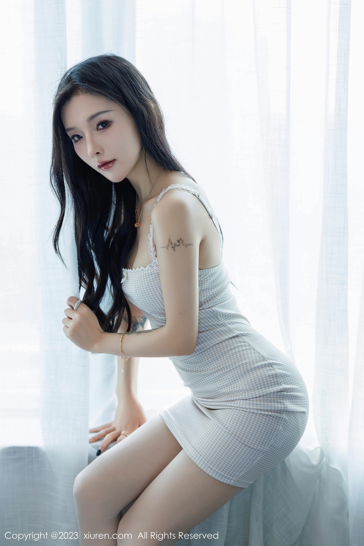 [XiuRen]高清写真图 2023.11.29 No.7734 七七kiko 丝袜美腿