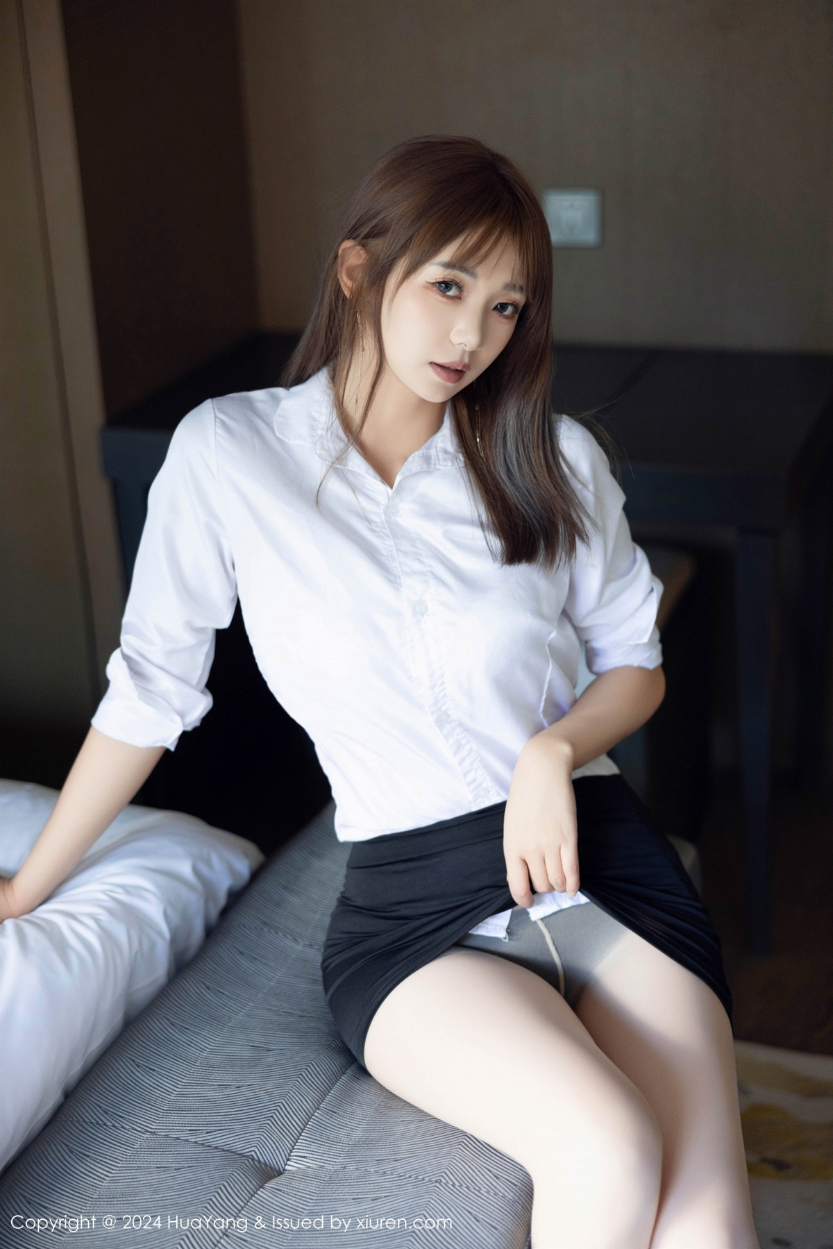 [HuaYang]高清写真图 2024.09.05 VOL.604 宋-kiki 丝袜美腿