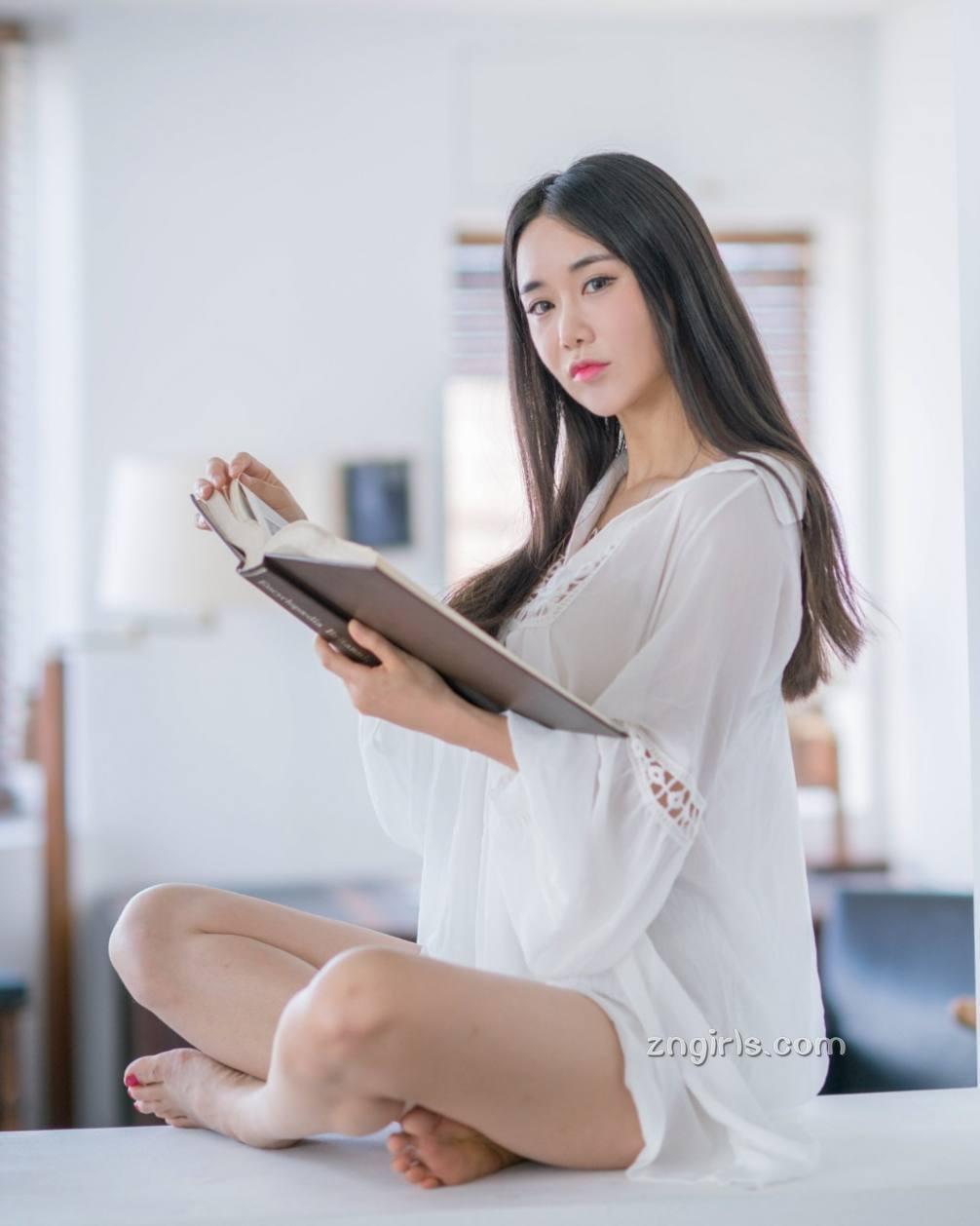 韩国外拍模特캔디 蜂腰翘臀极品身材