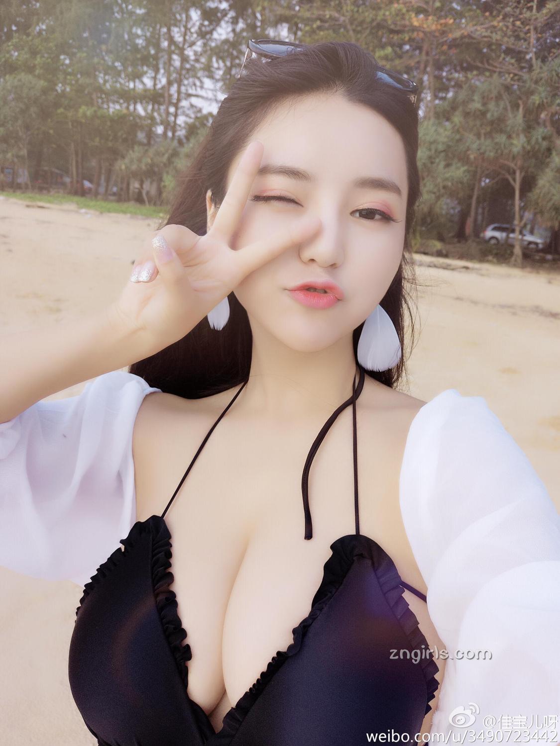 超正直播妹佳宝儿 气质外形无可挑剔