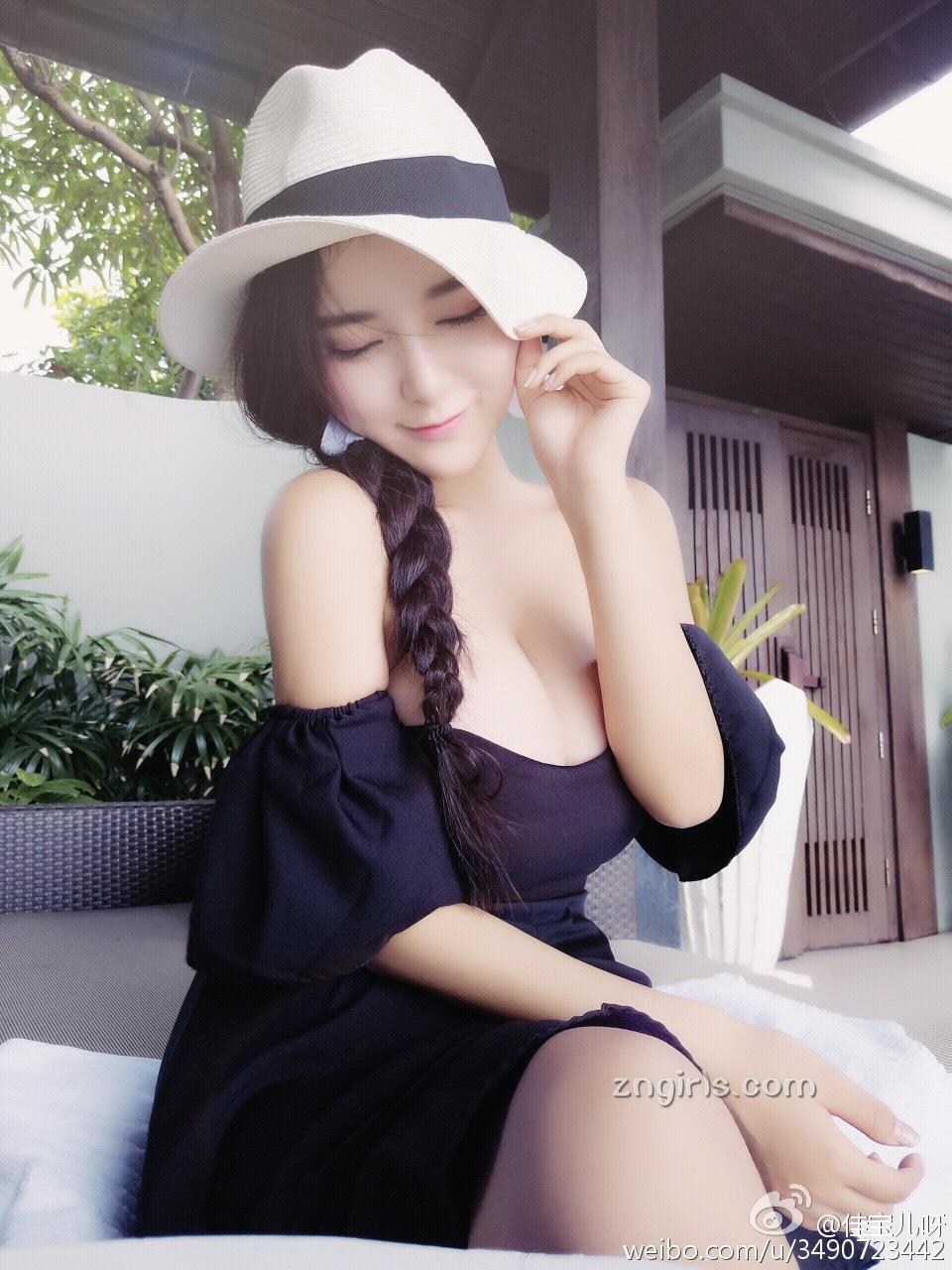 超正直播妹佳宝儿 气质外形无可挑剔