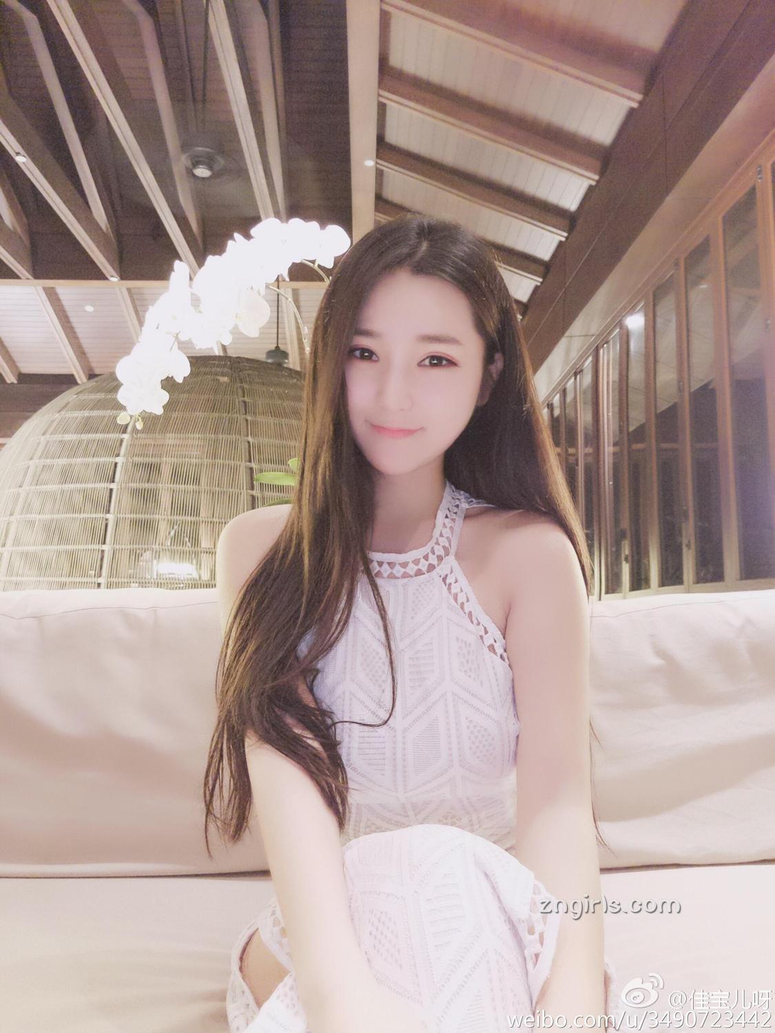 超正直播妹佳宝儿 气质外形无可挑剔