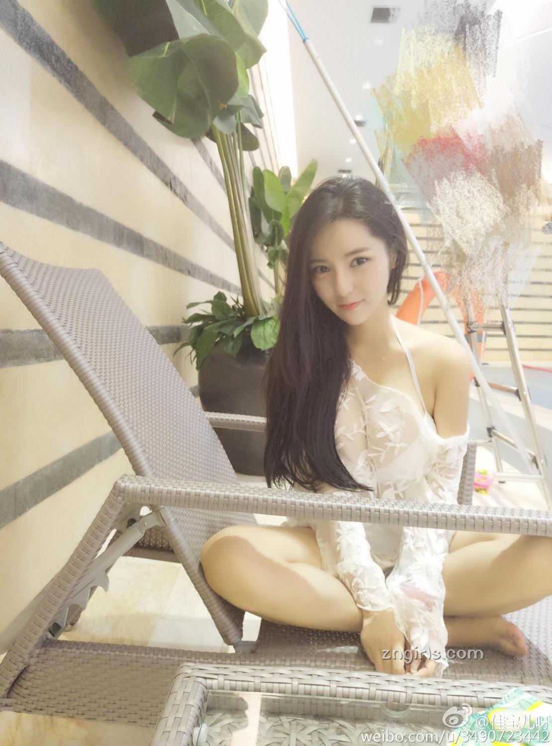 超正直播妹佳宝儿 气质外形无可挑剔