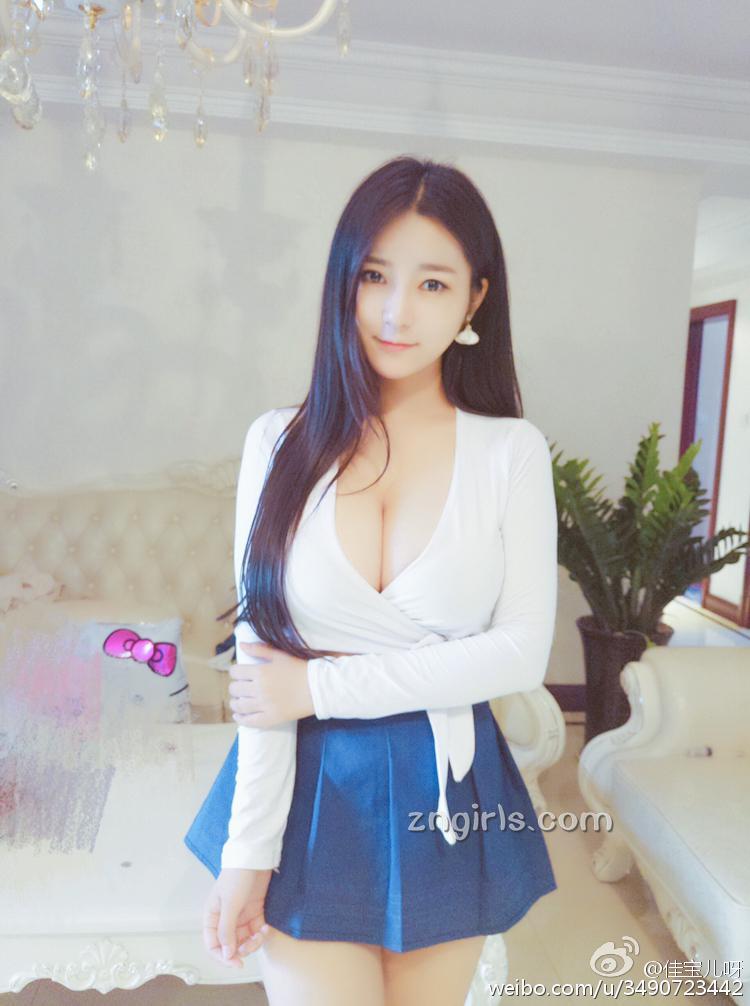 超正直播妹佳宝儿 气质外形无可挑剔