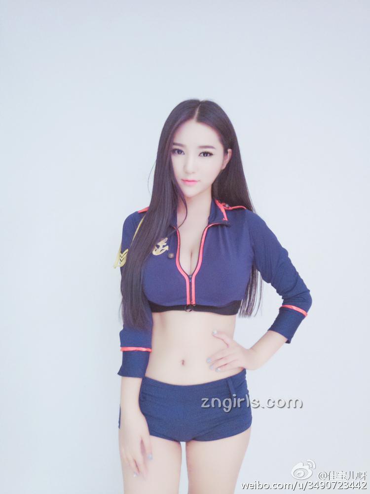 超正直播妹佳宝儿 气质外形无可挑剔
