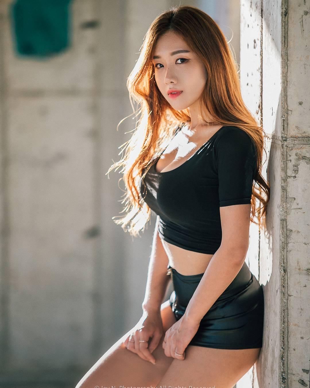 韩国正妹Jin Jin 紧身运动服性感火爆