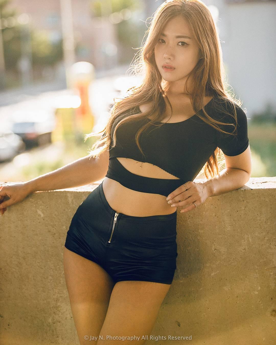 韩国正妹Jin Jin 紧身运动服性感火爆
