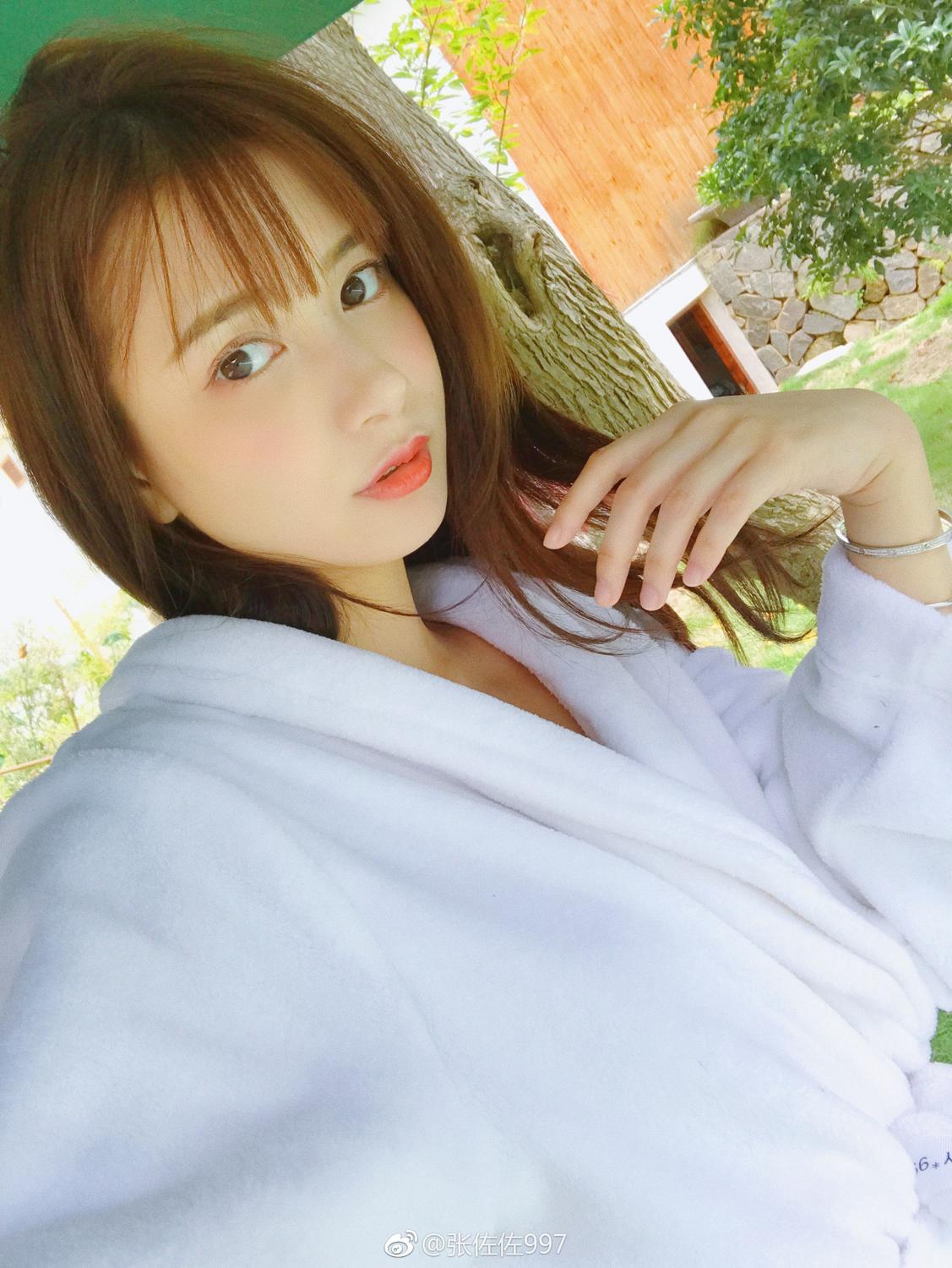 梦幻正妹张佐佐 微博美妆私房照