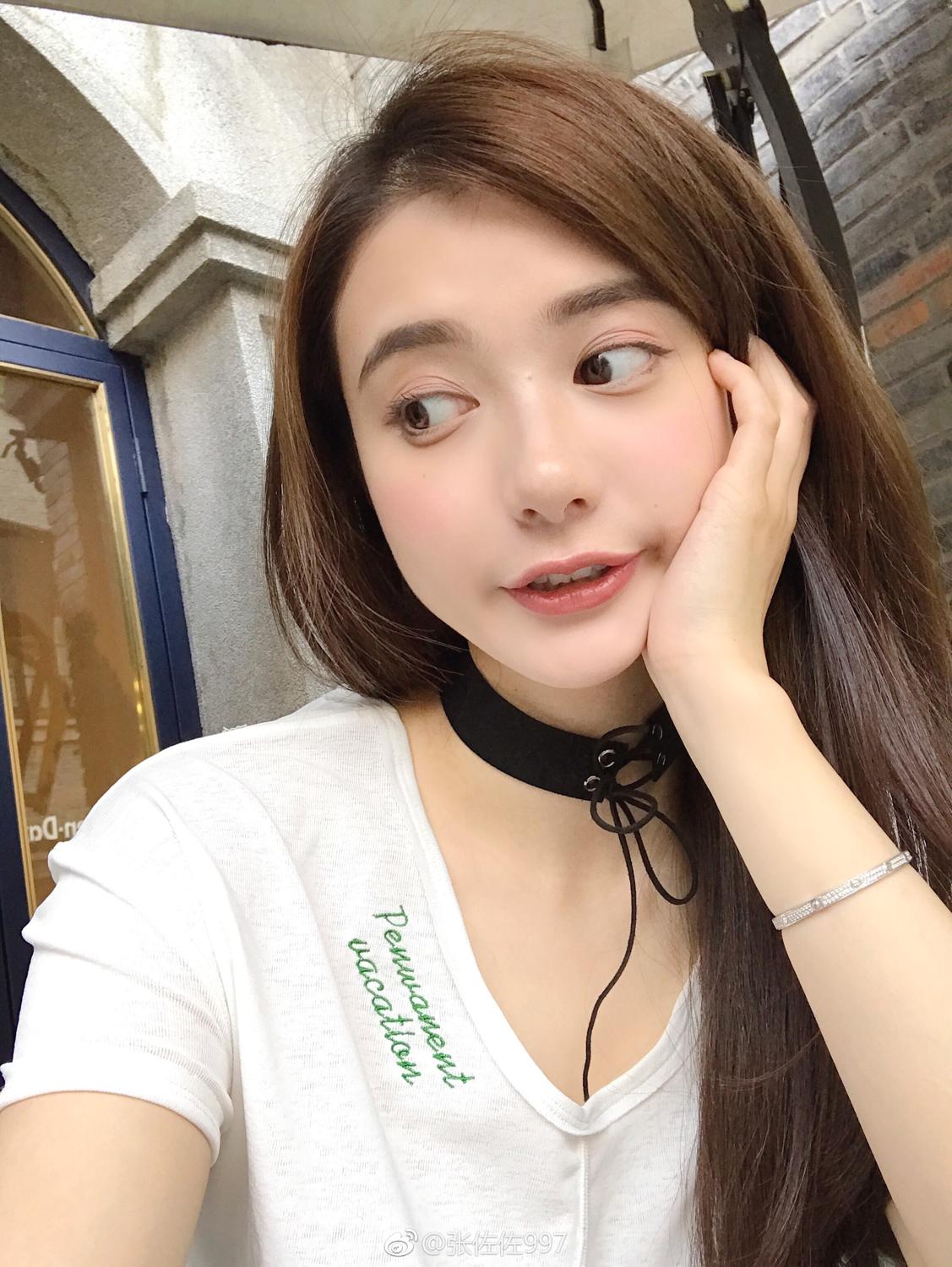 梦幻正妹张佐佐 微博美妆私房照