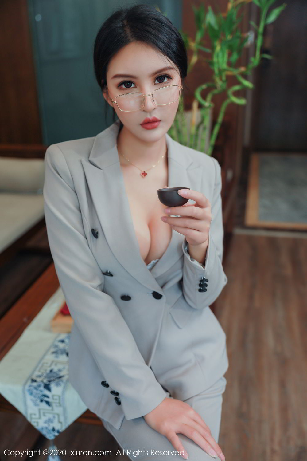 [XIUREN]高清写真图 2020.03.25 Emily顾奈奈