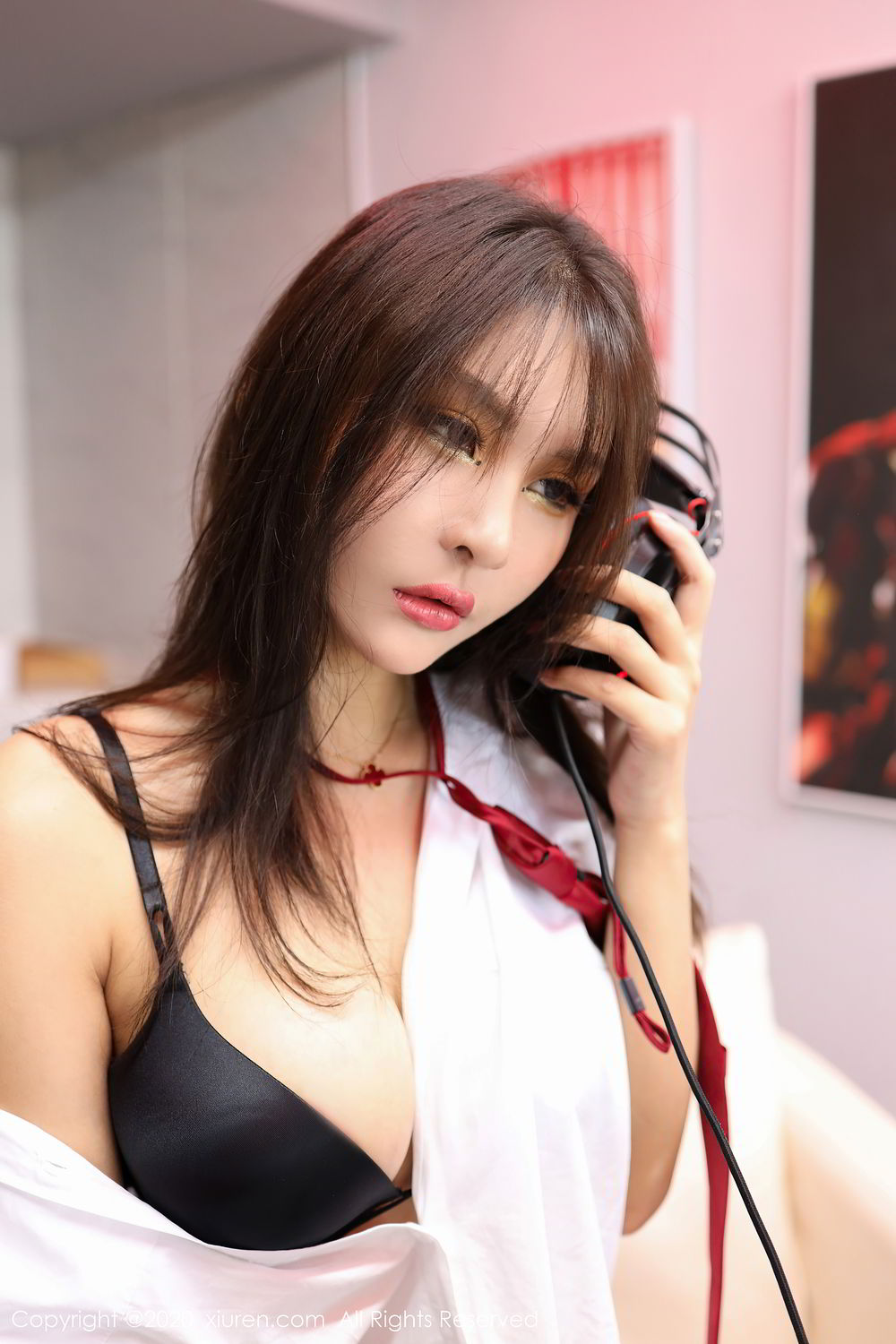 [XiuRen]高清写真图 2020.08.19 No.2461 Emily顾奈奈