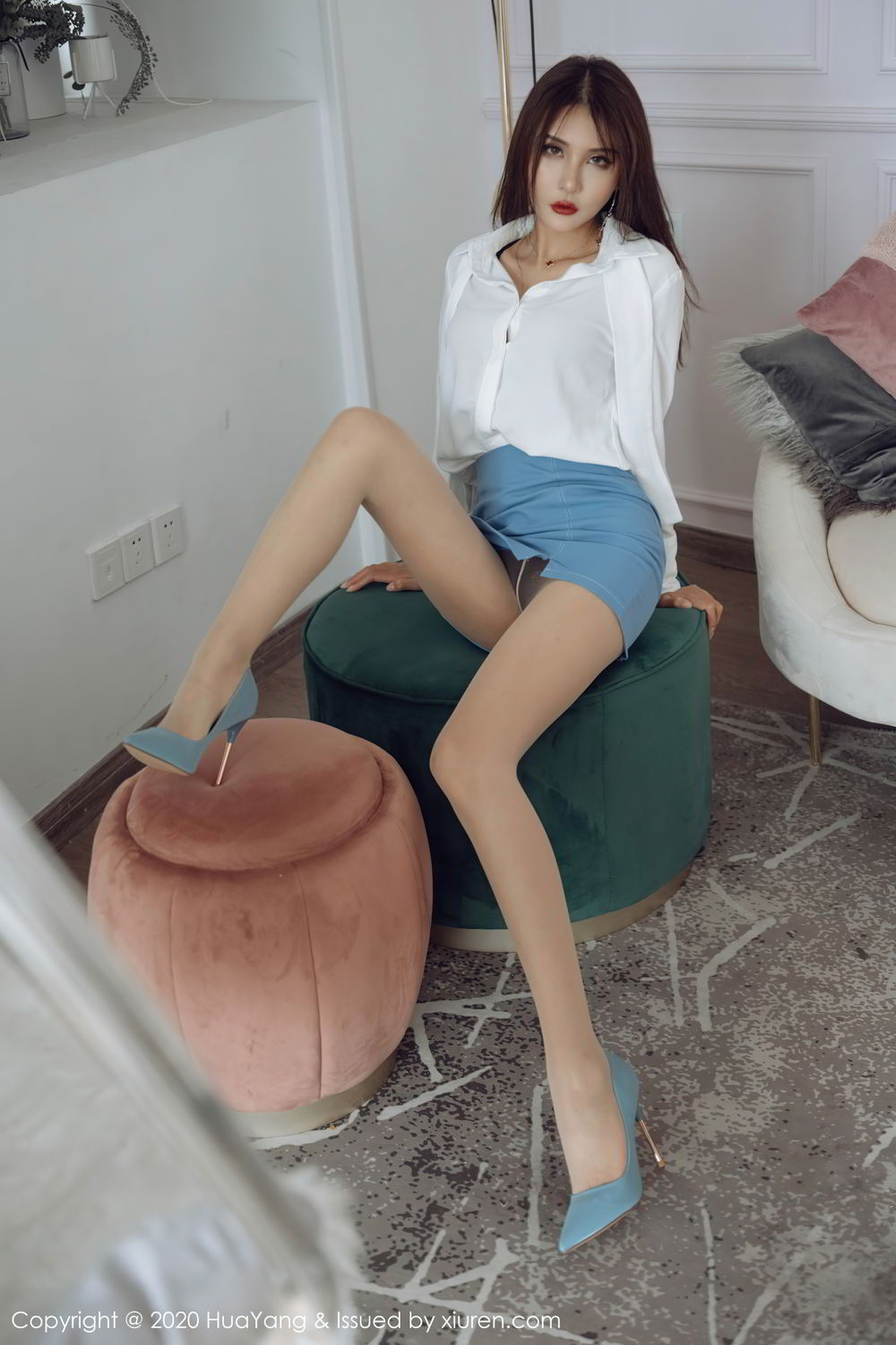 [HuaYang]高清写真图 2020.09.16 VOL.291 Emily顾奈奈