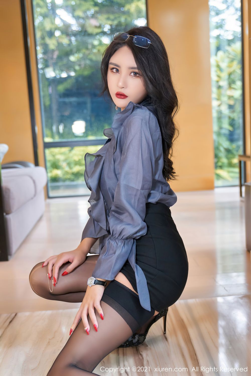 [XiuRen]高清写真图 2021.09.28 No.4010 Emily尹菲