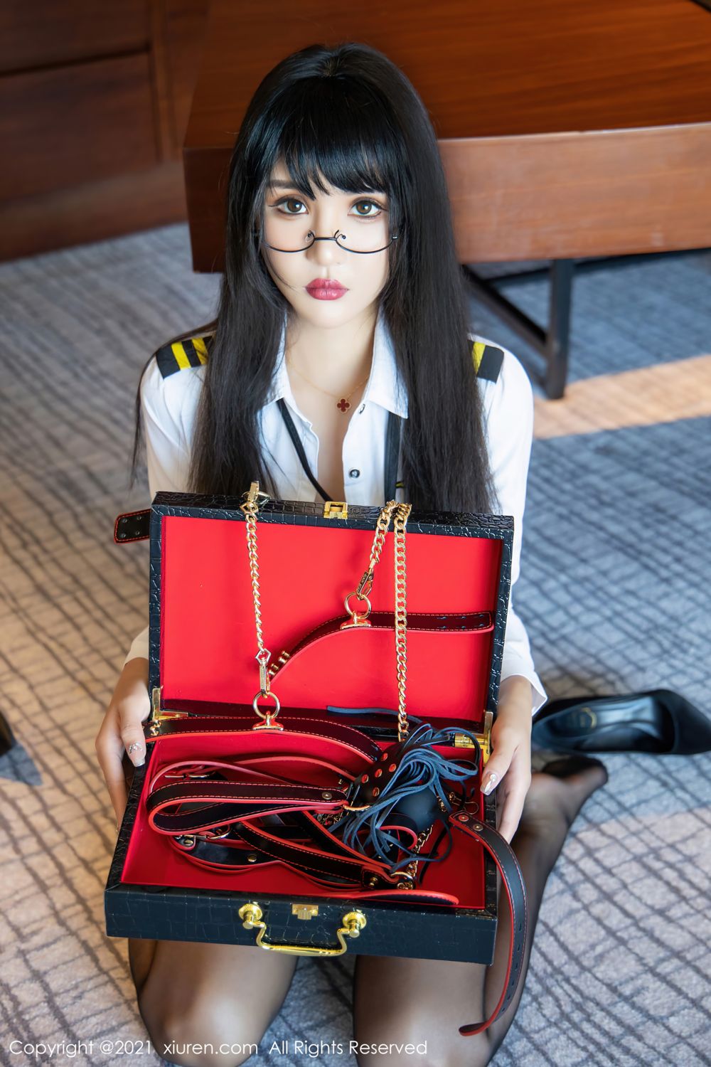 [XiuRen]高清写真图 2021.11.12 No.4207 Emily尹菲