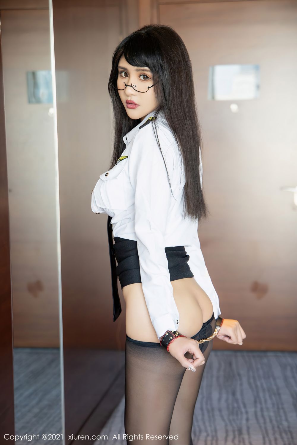 [XiuRen]高清写真图 2021.11.12 No.4207 Emily尹菲