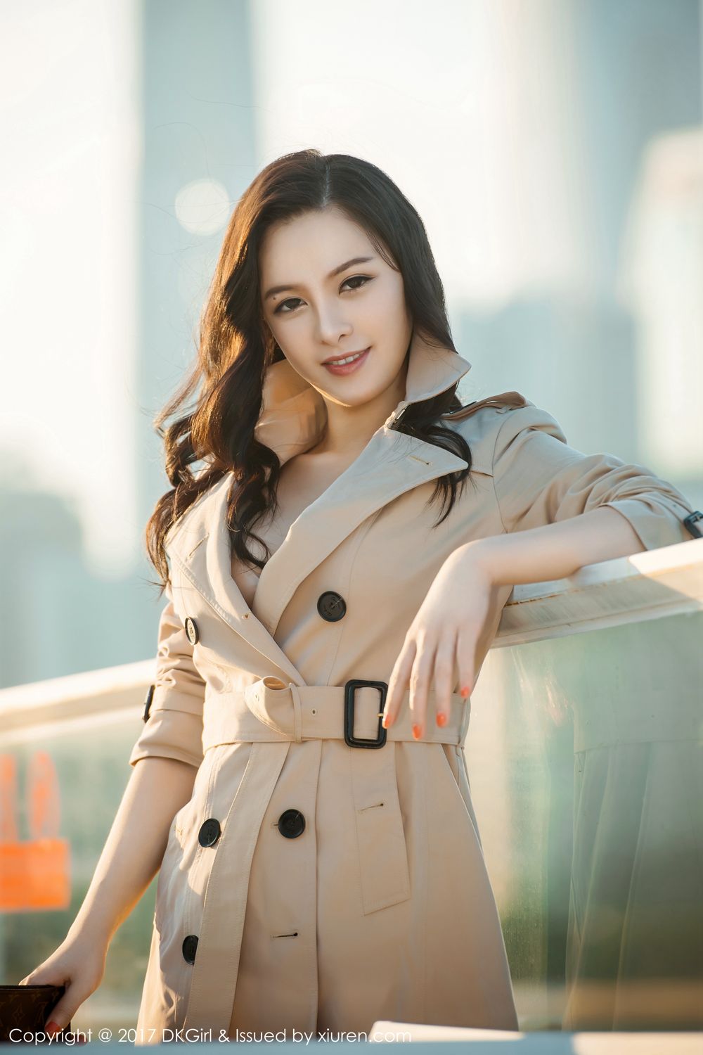 性感轻熟女厉雯娜 名媛性感风十足