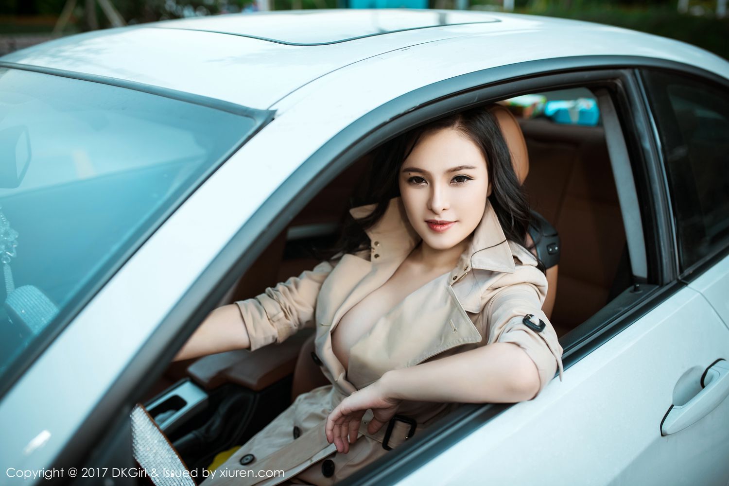 性感轻熟女厉雯娜 名媛性感风十足