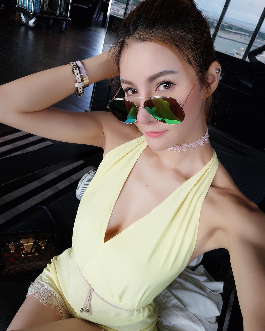 性感小辣貓「DJ Pussy Catz」逆天长腿占满画面