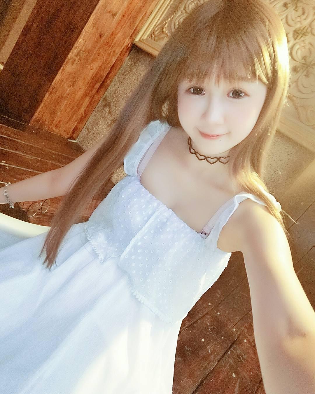超甜美萌妹周奕瑜 深藏不露的好身材