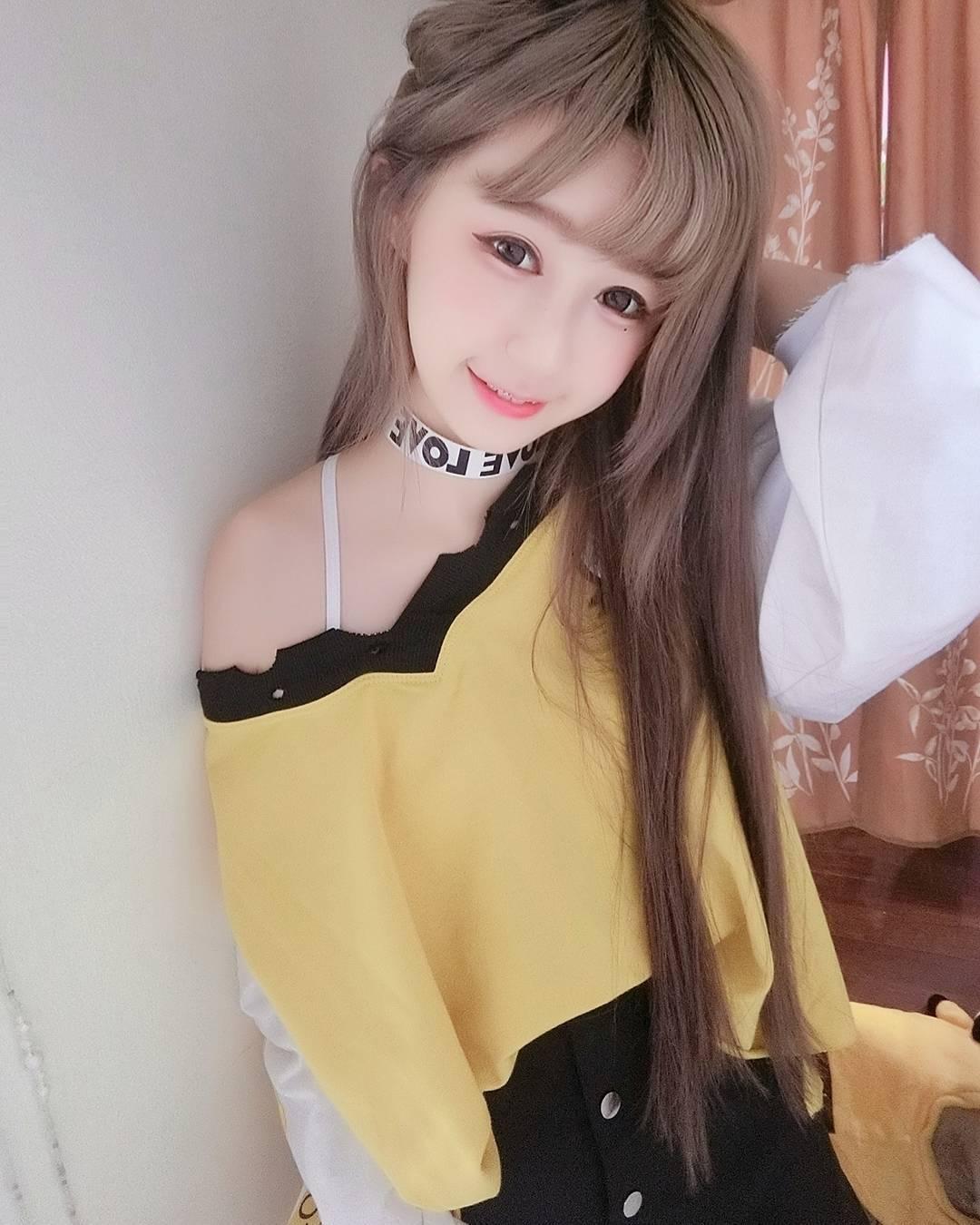 超甜美萌妹周奕瑜 深藏不露的好身材
