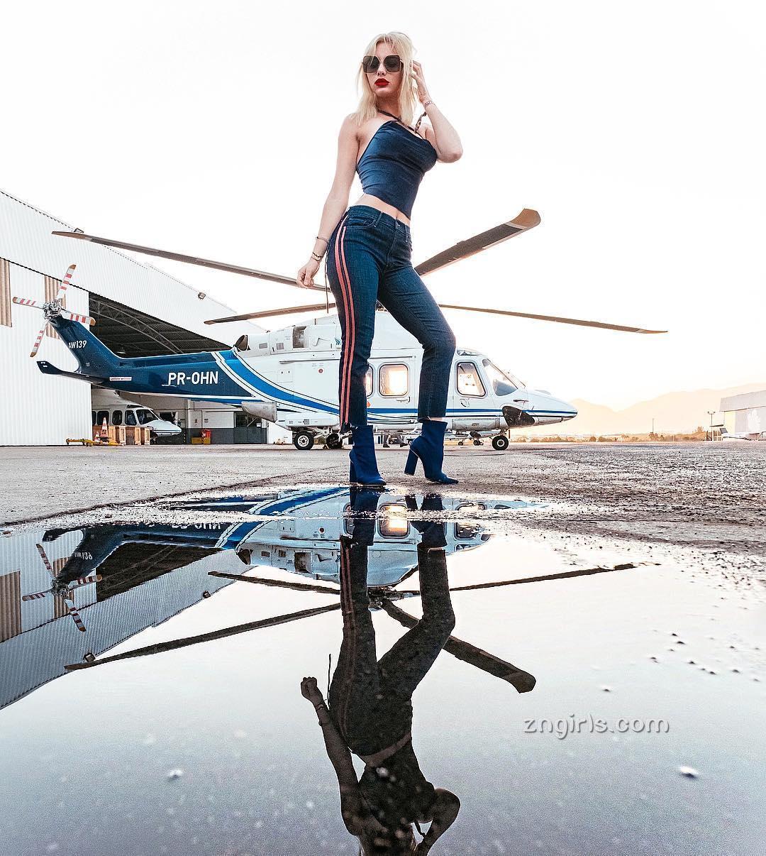 Lele Pons- 欧美版Papi酱火辣私房照