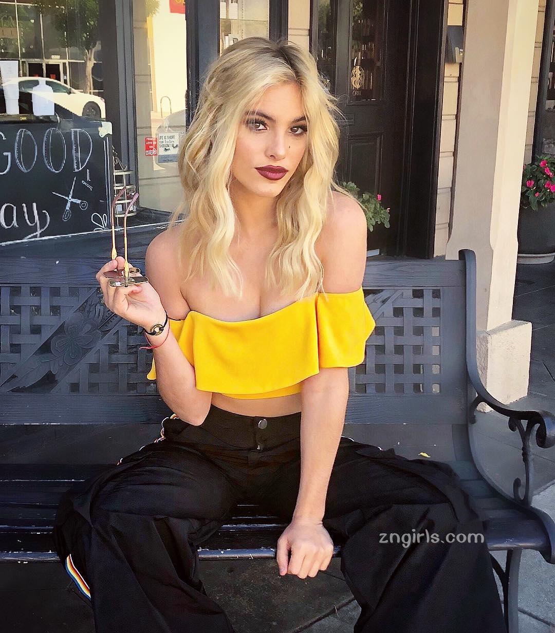 Lele Pons- 欧美版Papi酱火辣私房照
