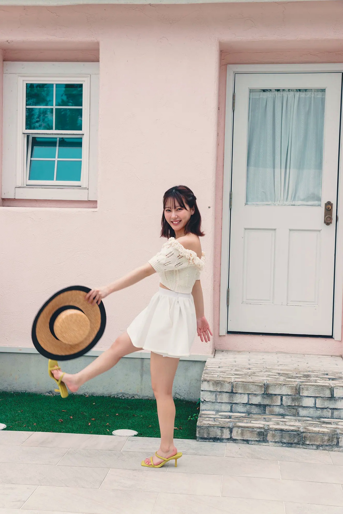 田中美久 - Endless Shine ―終わらない輝き― 浴室泳池比基尼与粉纱清纯性感写真