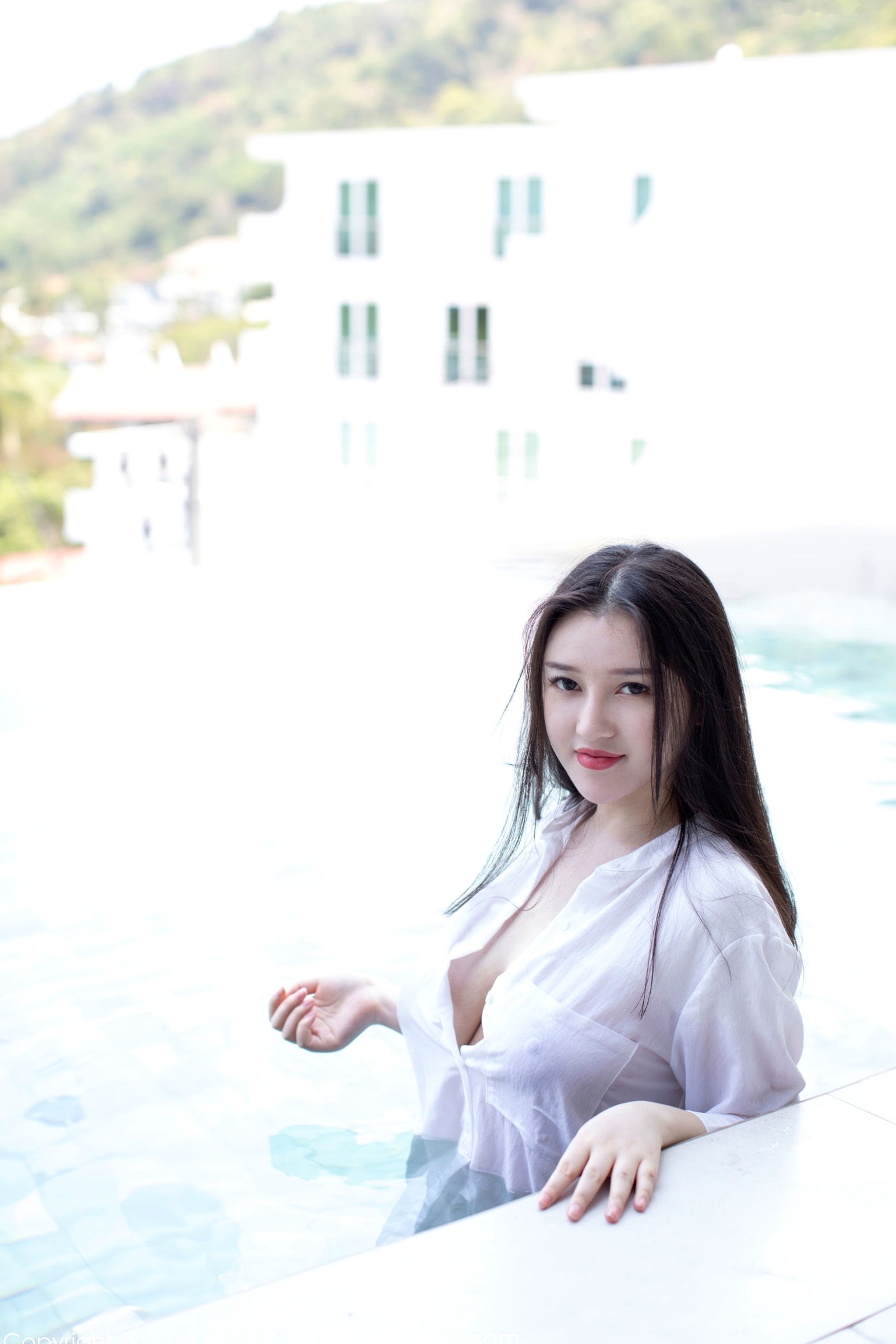 Gallery - IMiss爱蜜社 - Honey Club  恩一：普吉岛泳池白衬衣湿身真空写真，室内性感黑丝诱惑，大尺度御姐私房照爱蜜社 - Honey Club 性感湿身泳池大尺度 恩一女神私房照_秀色女神 - image 24