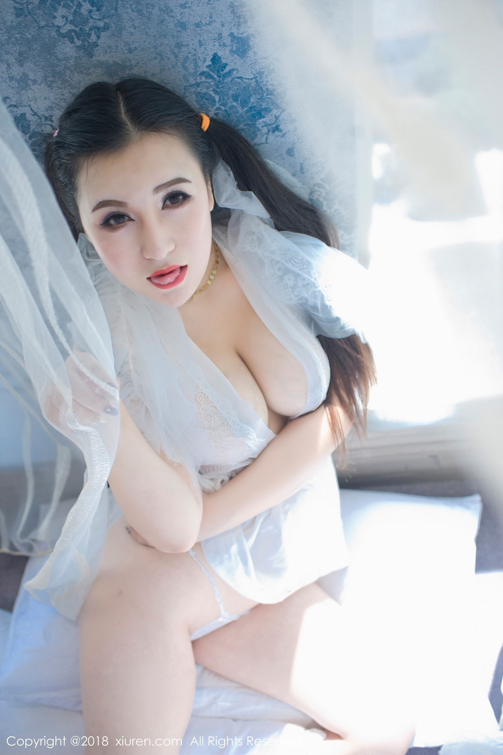 新晋大模MODEL伊若 白色蕾丝带状死库水