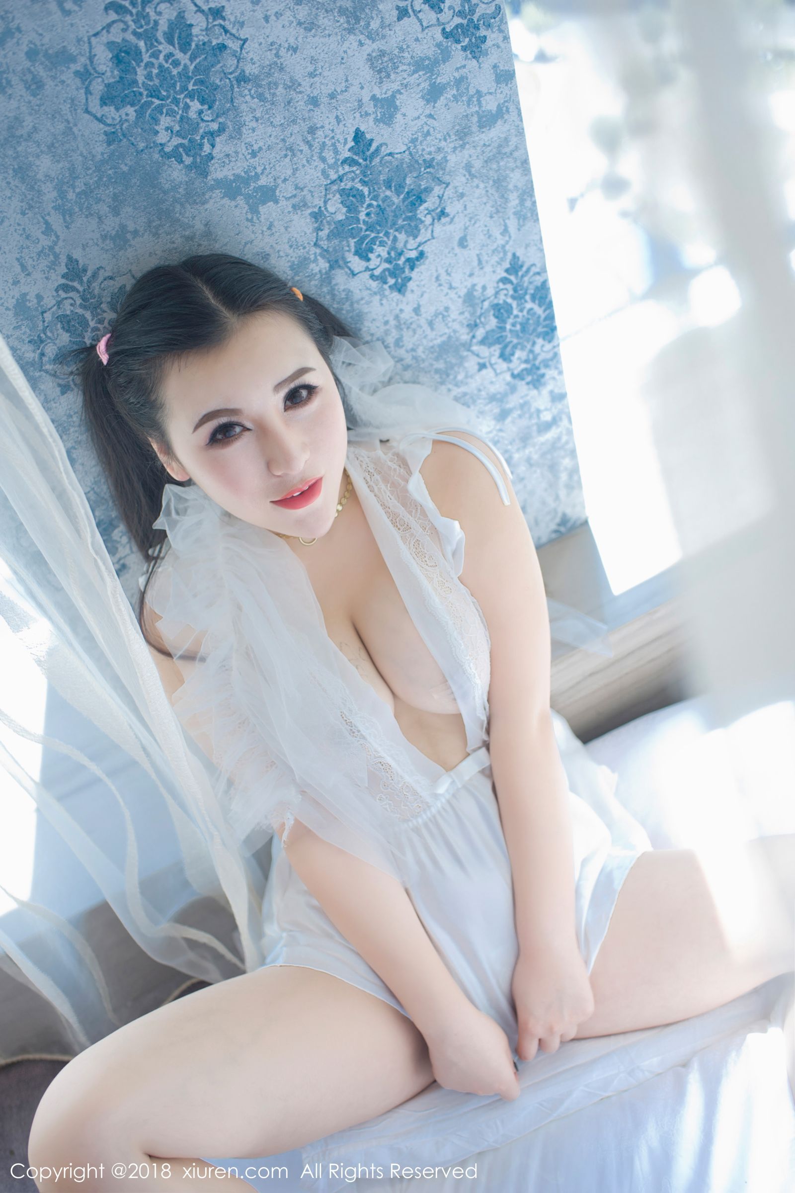新晋大模MODEL伊若 白色蕾丝带状死库水