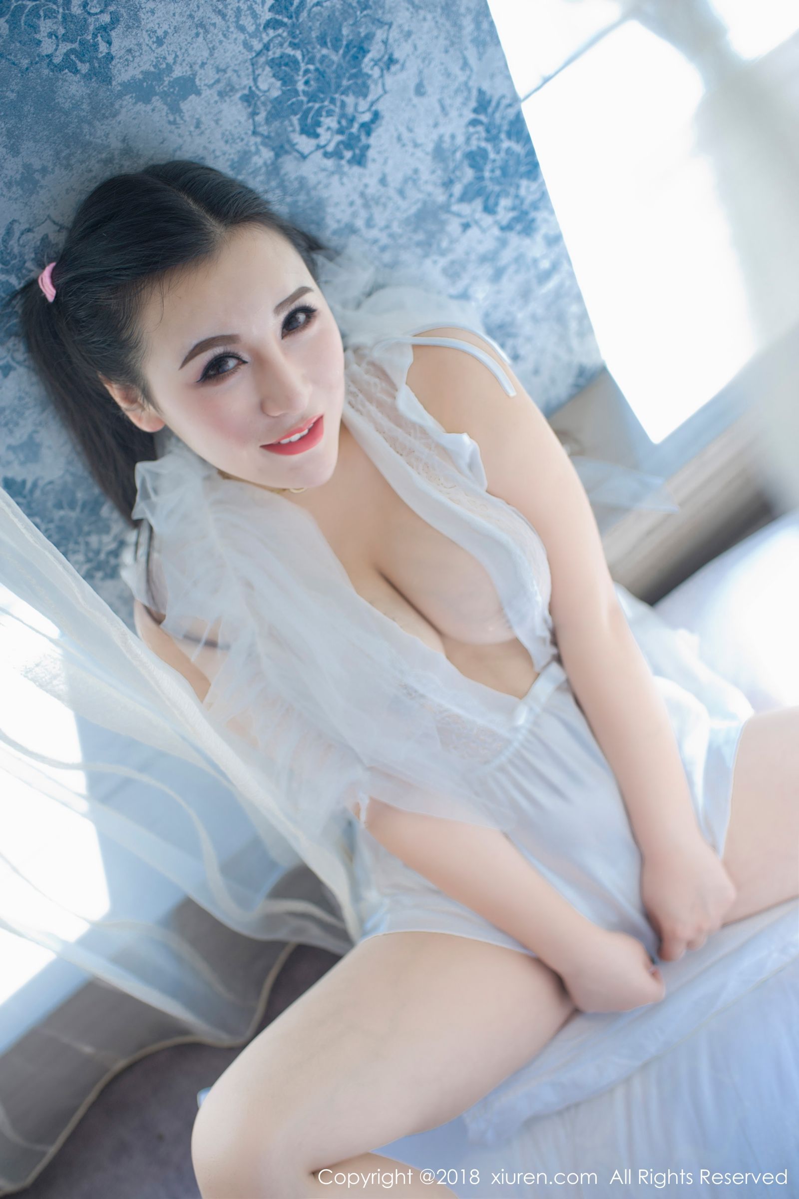 新晋大模MODEL伊若 白色蕾丝带状死库水