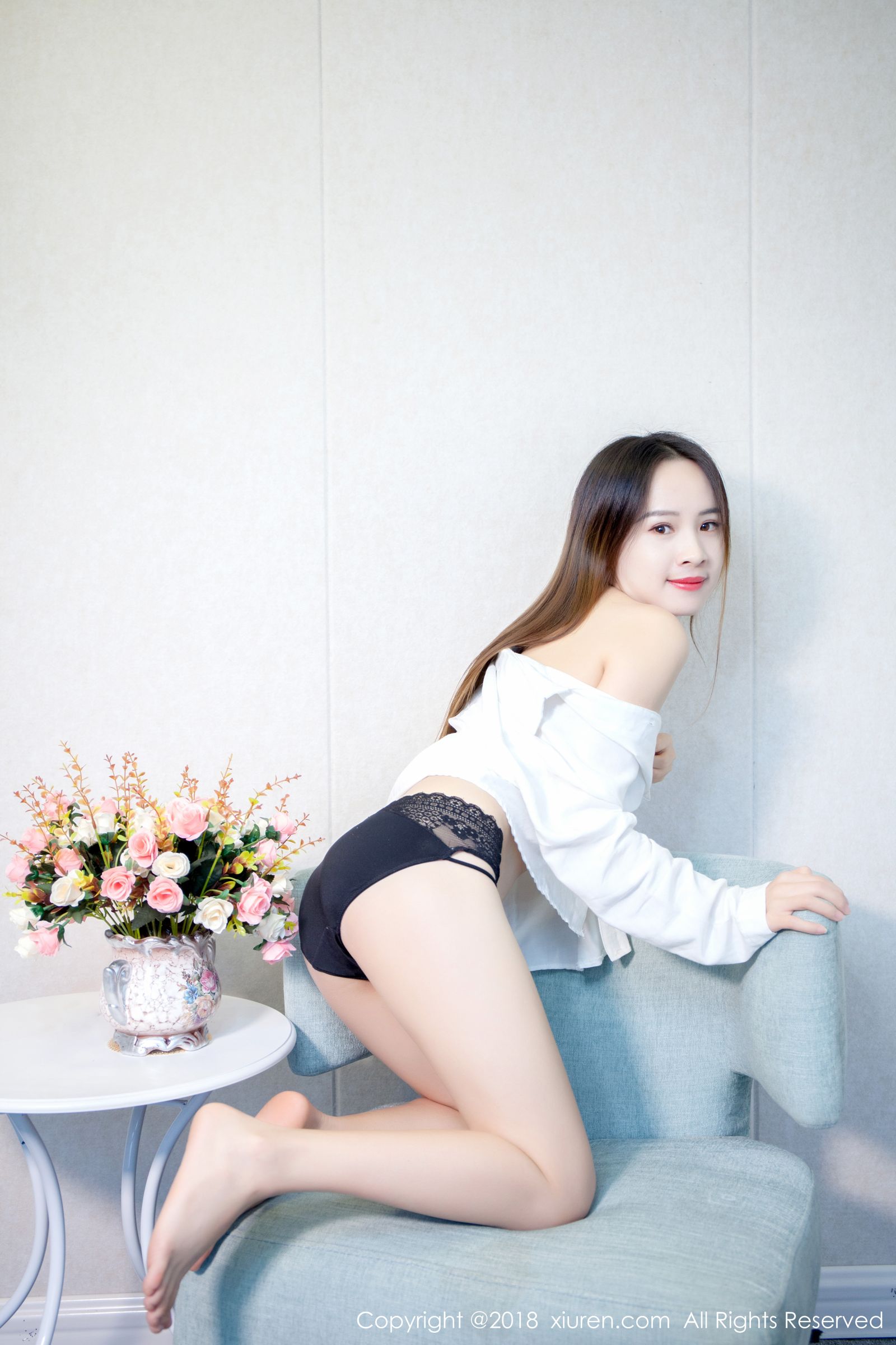 新晋模特涵涵猫 诱惑黑丝含苞待放