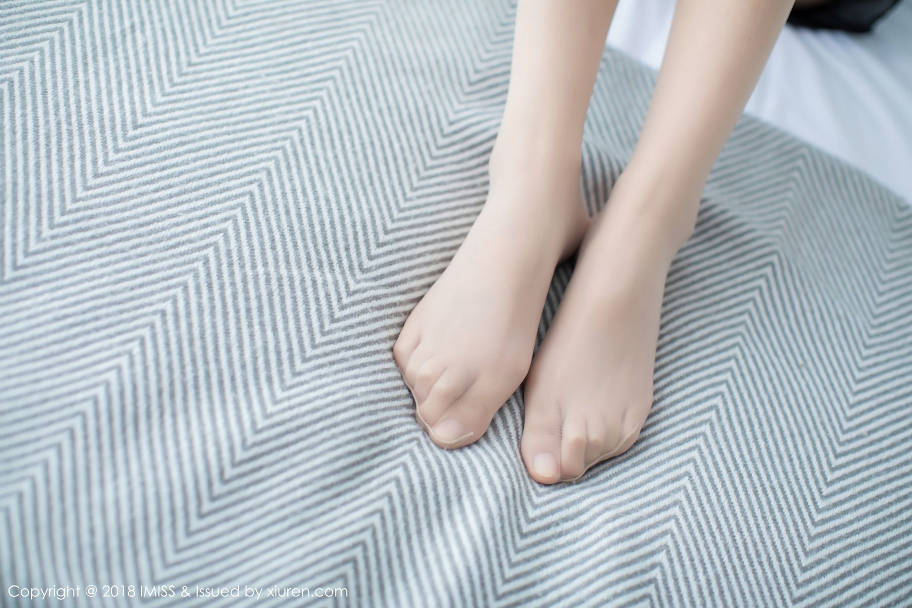 气质女神猫宝 柔情清透的丝袜