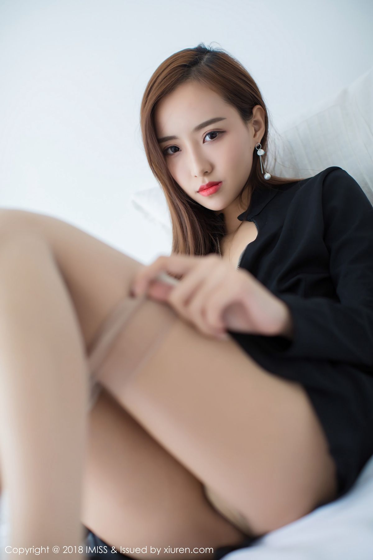 气质女神猫宝 柔情清透的丝袜